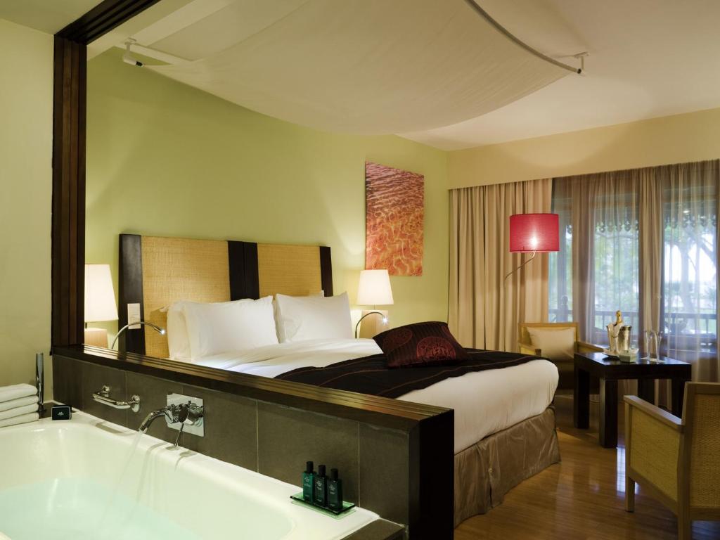 Sofitel Mauritius Limperial Resort & Spa - Tap to explore photos