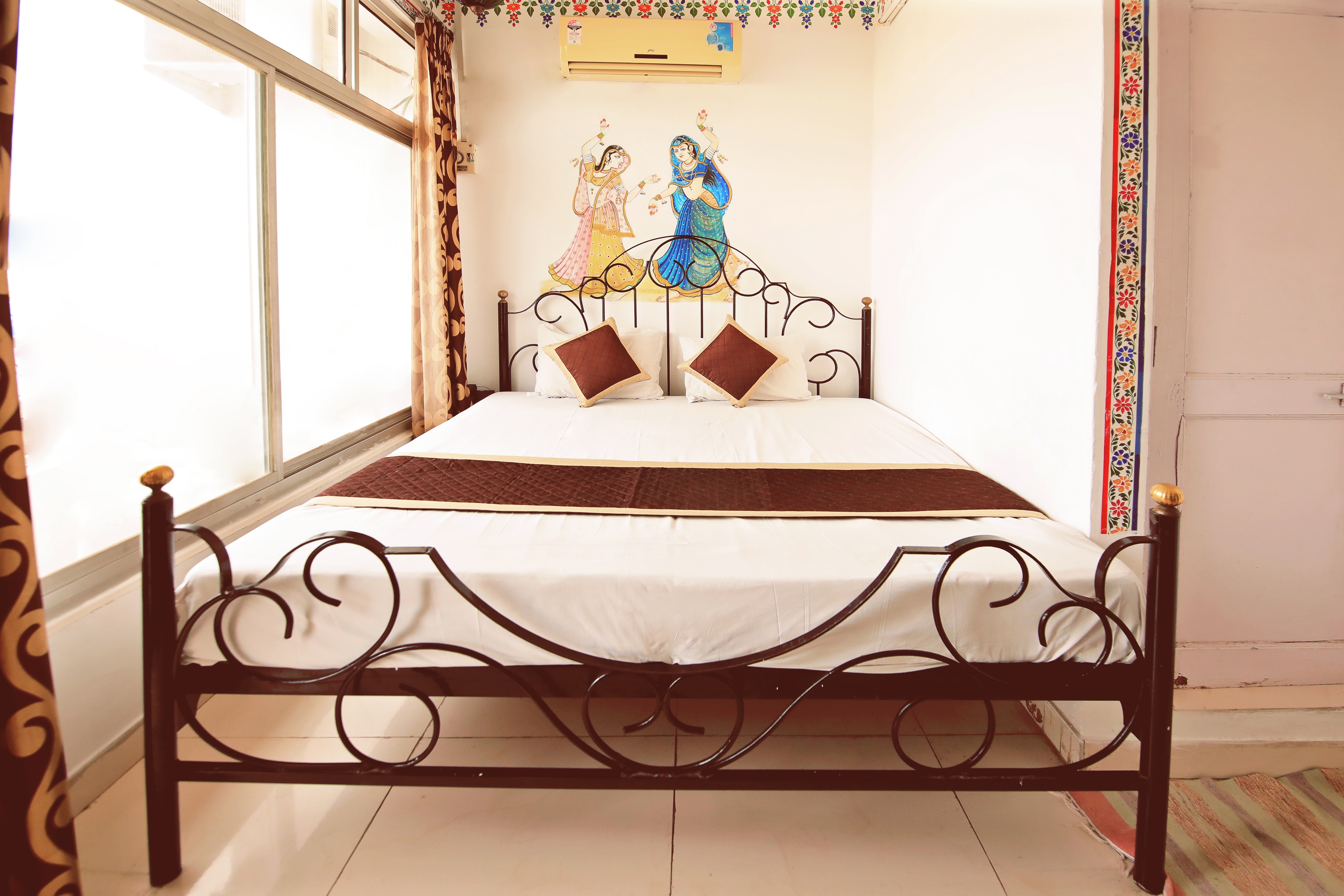 Hotel Panorama Haveli - Tap to explore photos