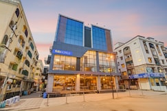 FabHotel SSR Fern Suites - 100M from GSM Mall Madeenaguda, Hyderabad