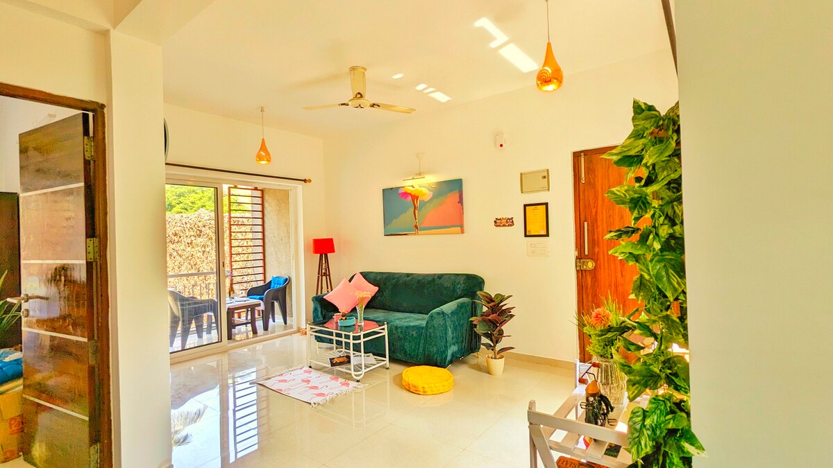 Sagi'tastic | 1 BHK | Pool |Nr Thallasa Vagator - Tap to explore photos
