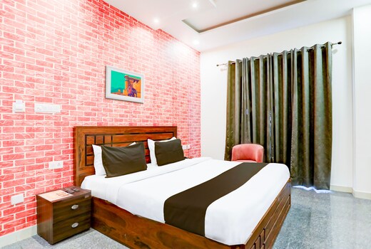 Hotel O Aastha Shree Dham
