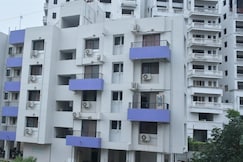 Hotel Green Leaves, Pune