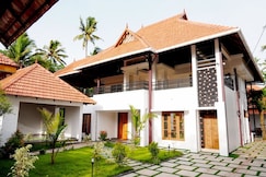 Kalloos Island Backwater Resort, Kollam