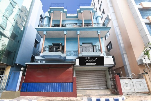 Collection O Techno India University Saltlake Formerly A&M Regency