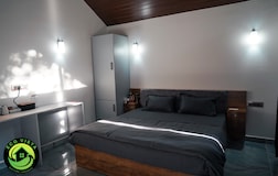 Private Cottage Stay 