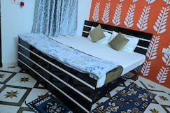 Pandit Ji Palace & Restaurant / Lata Mangeshkar Chowk 500 Meter, Ayodhya