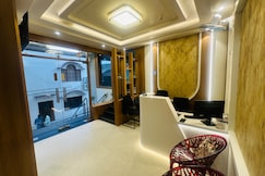 Hotel Deep Palace, Varanasi