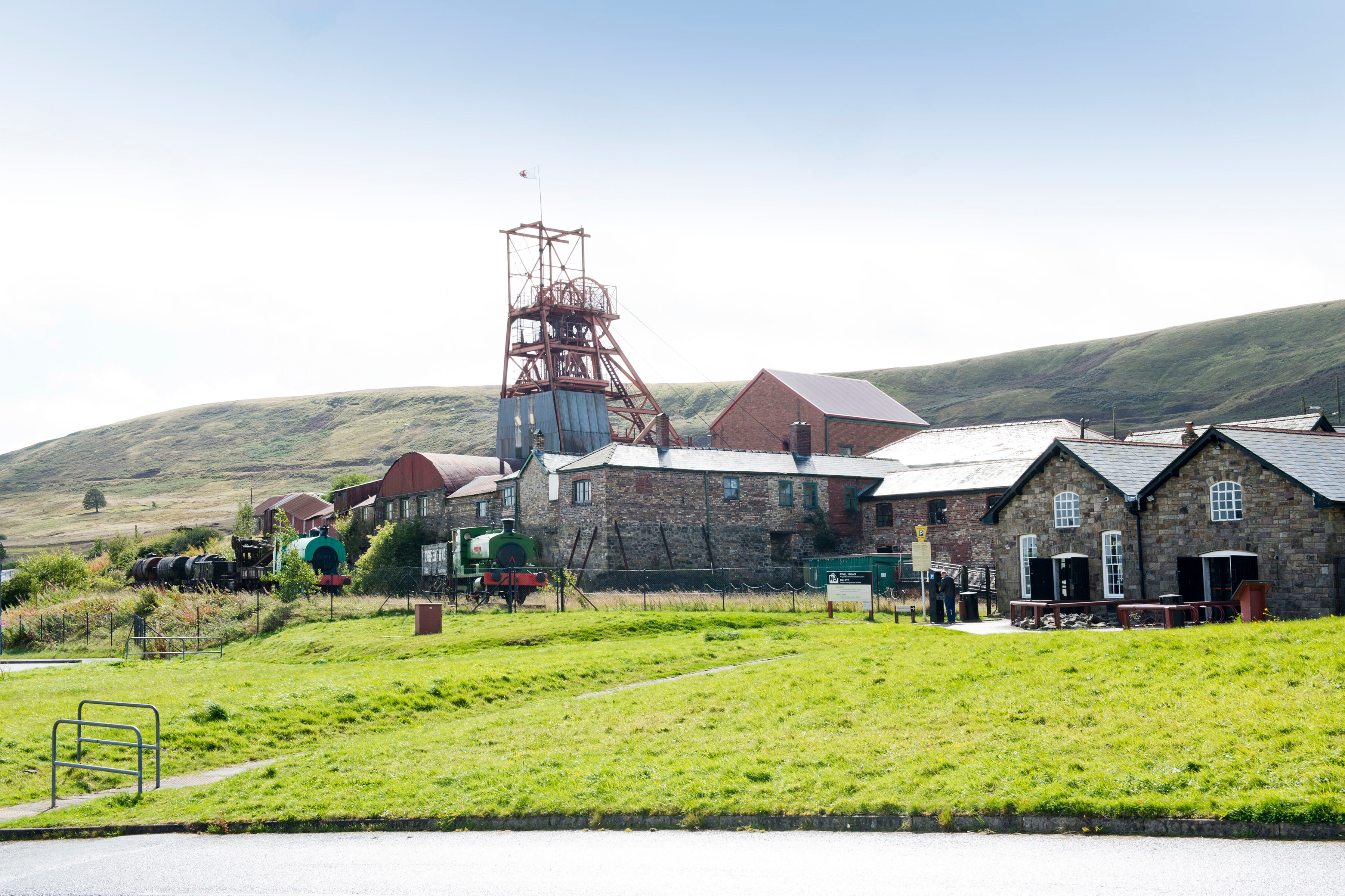 Premier Inn Abergavenny - Tap to explore photos