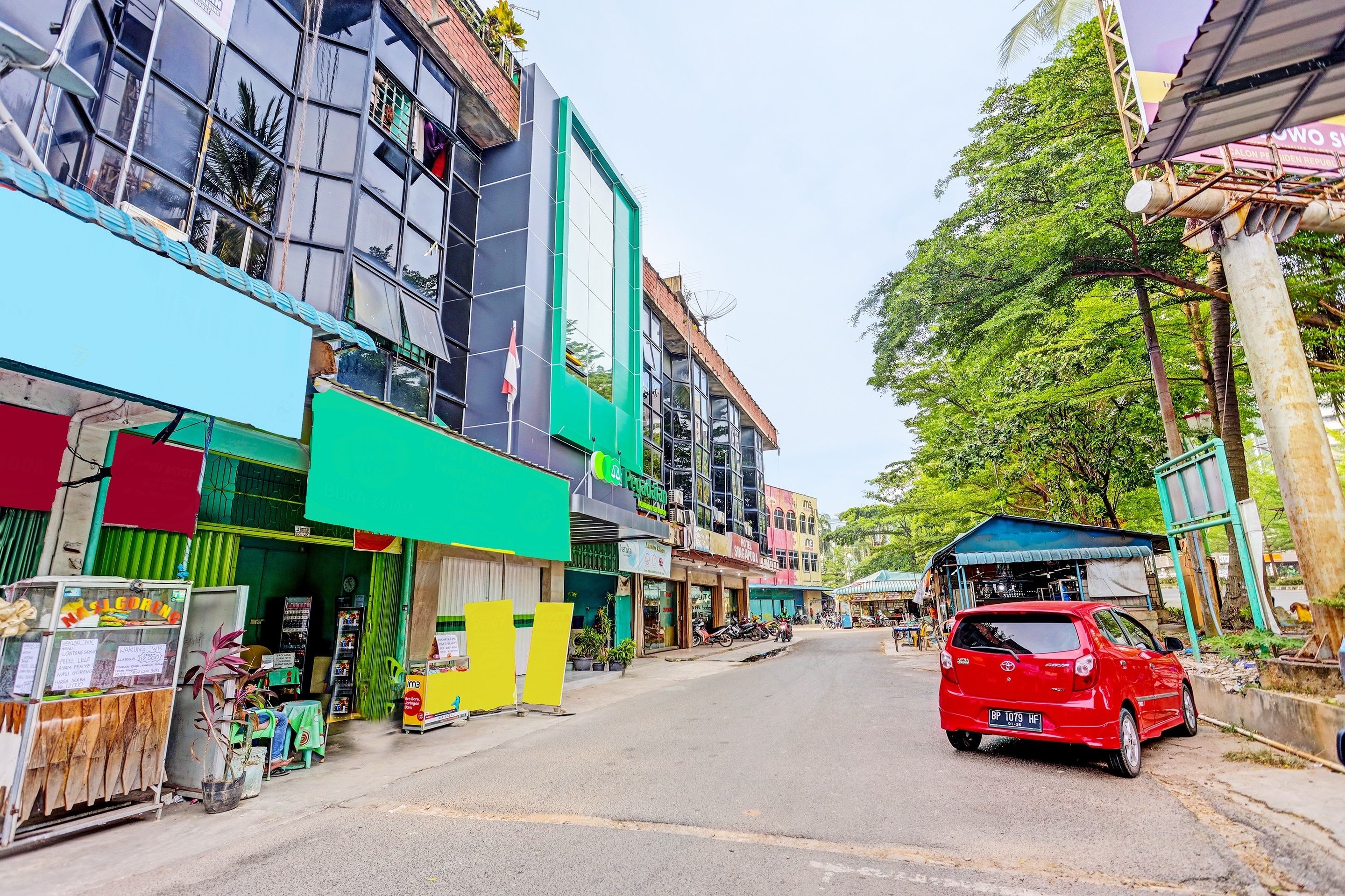 SPOT ON 92323 Ririn Homestay - Tap to explore photos