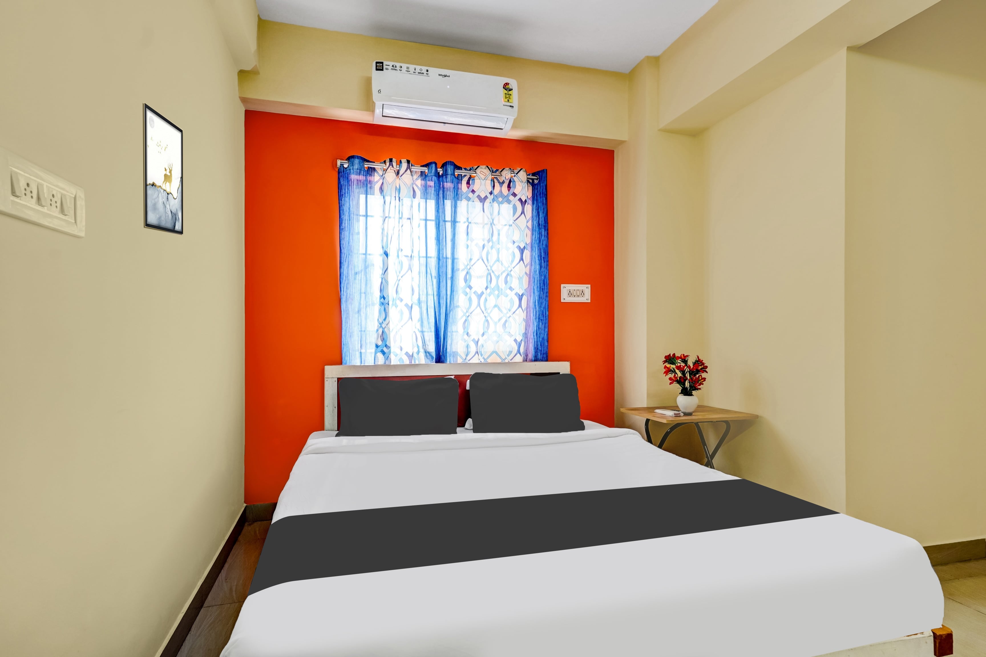 Hotel O Royal Rooms - Tap to explore photos