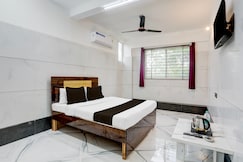 Hotel O Univers Inn, Indore