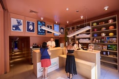 Latroupe Poblenou Beach, بارسيلونا