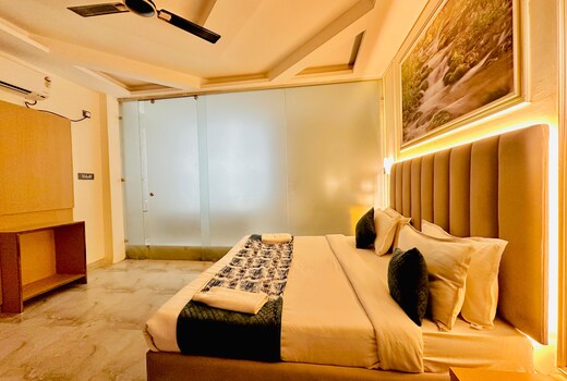 Grand Villa