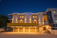 FabHotel Bridge, Ahmedabad