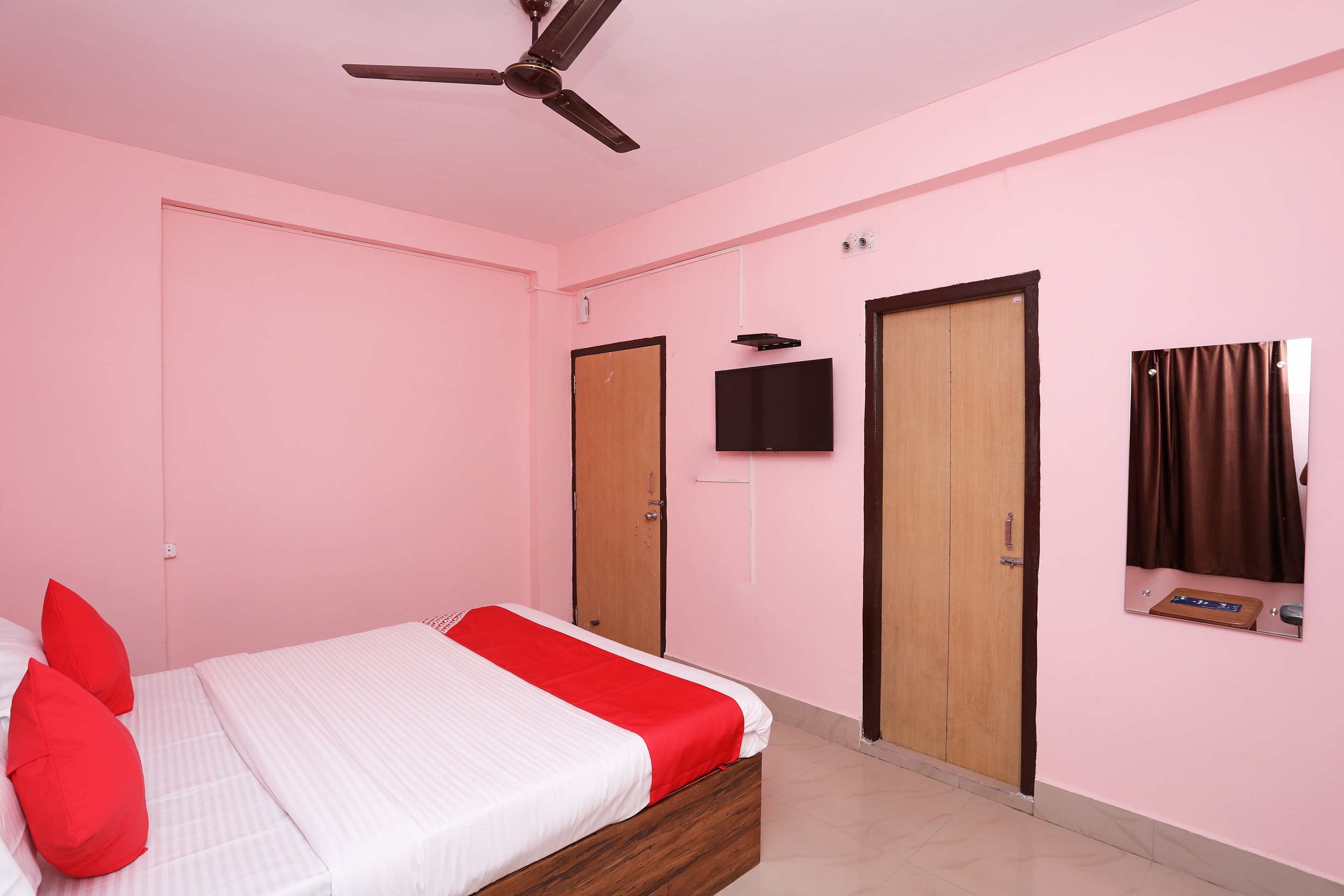 Hotel O Orchid Villa - Tap to explore photos