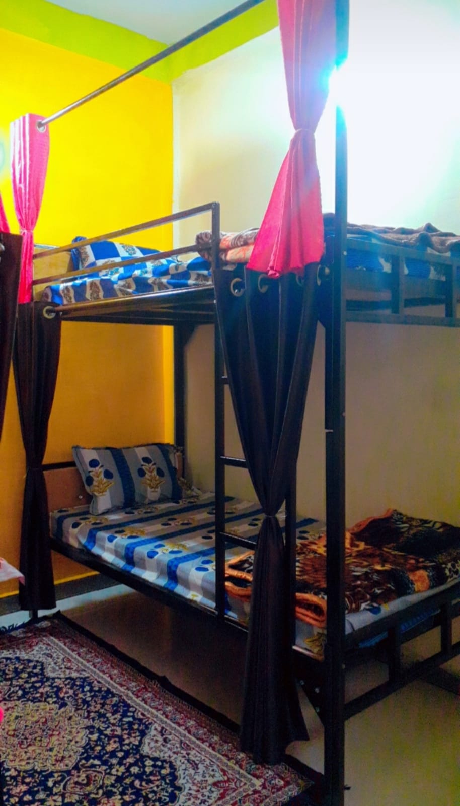 Mahakal guest house - Tap to explore photos