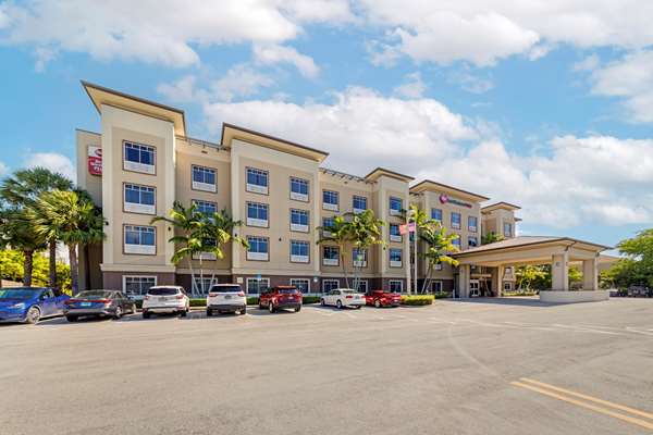 Best Western Plus Miami Airport North Hotel & Suites - Tap to explore photos