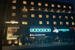 Hotel Cypress, Nadiad