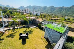 Kuvi Villa Udaipur Private Pool & Mountain Views, Udaipur