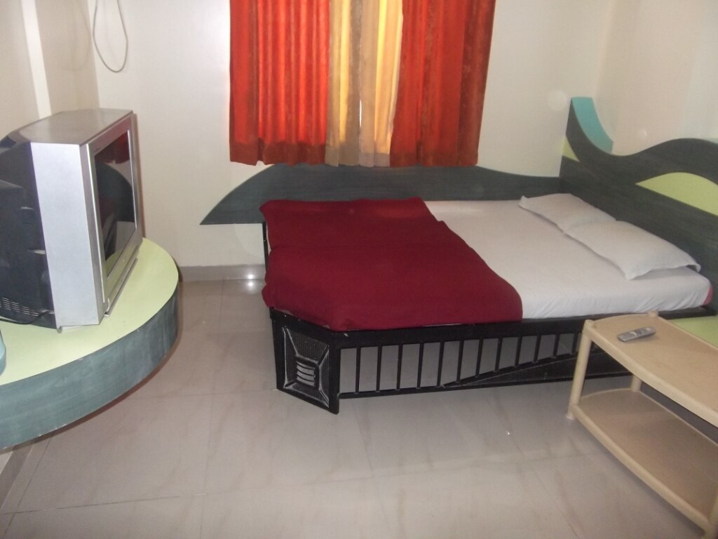 HOTEL BHAKTI PARK 4