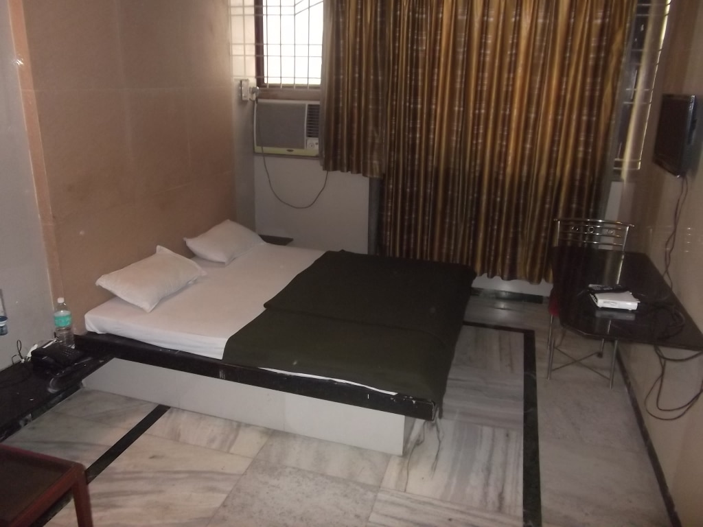 Hotel Radhika 4