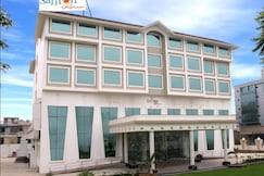 Hotel Saffron Kiran, Faridabad
