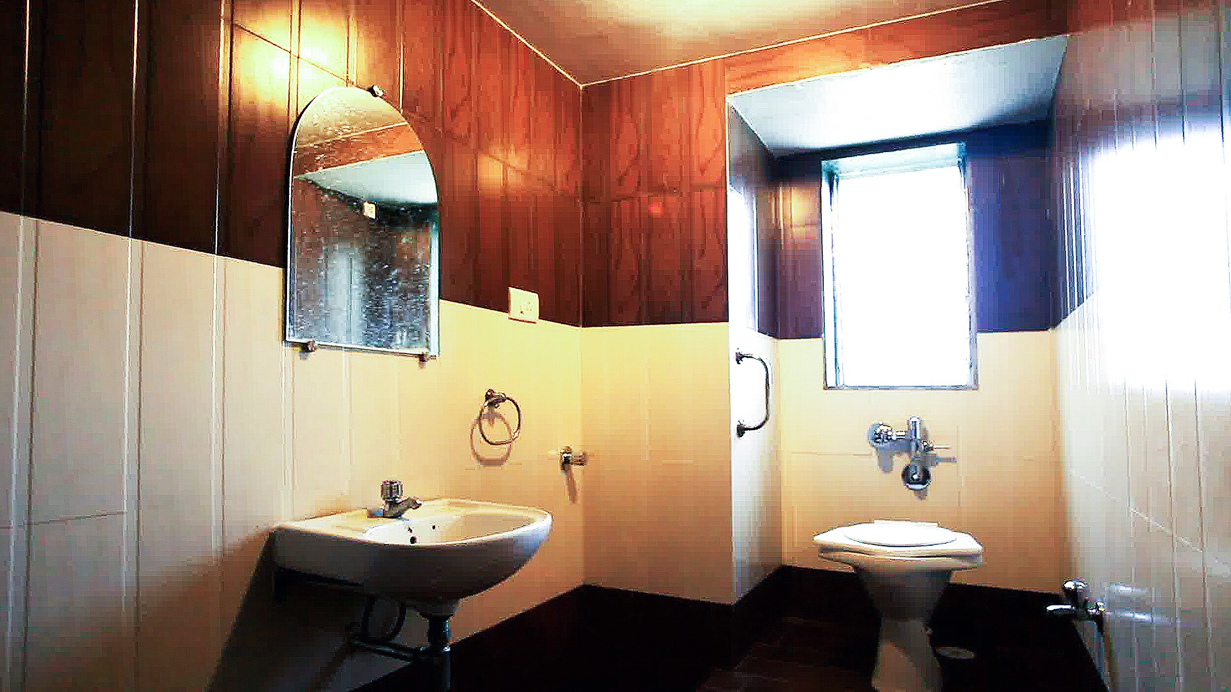 Non AC Room ( Non Sea View) 1